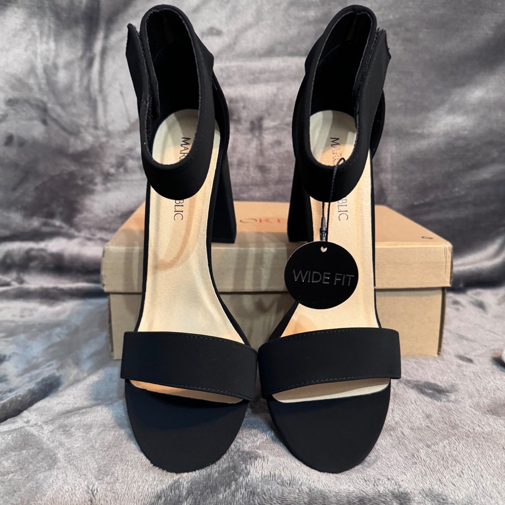Marco Republic Womens Size 10 Wide Edmonton Chunky Block Heel Ankle Strap Heels - Picture 2 of 11